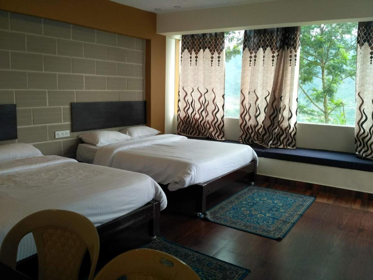 The Meadows Hotell Kodaikanal Exteriör bild